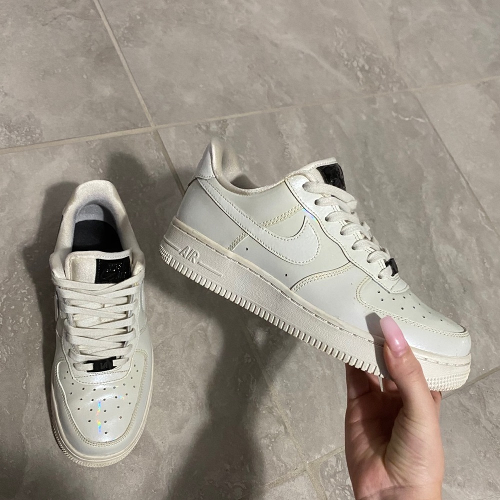 Women’s Air Force 1s “Luxe” Size 7 - Picture 5 of 11